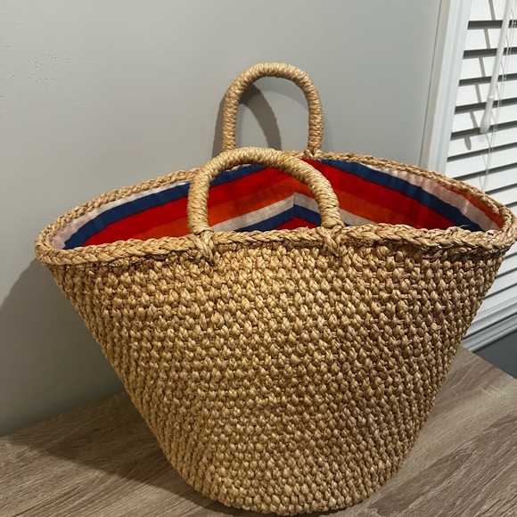 Stylish Tan Tote Bag with Red and Blue Lining - Picture 2 of 7